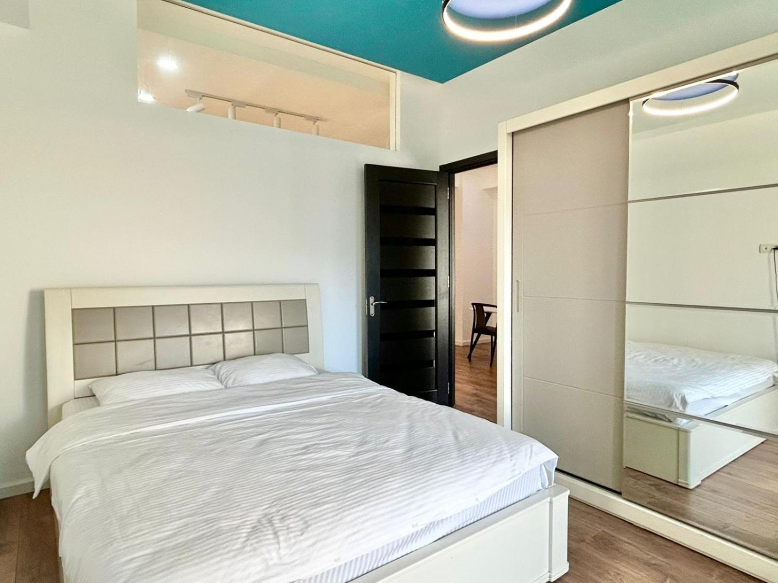 City Center - Next To Holiday Inn -2Br Apartment Tbilisi Eksteriør billede