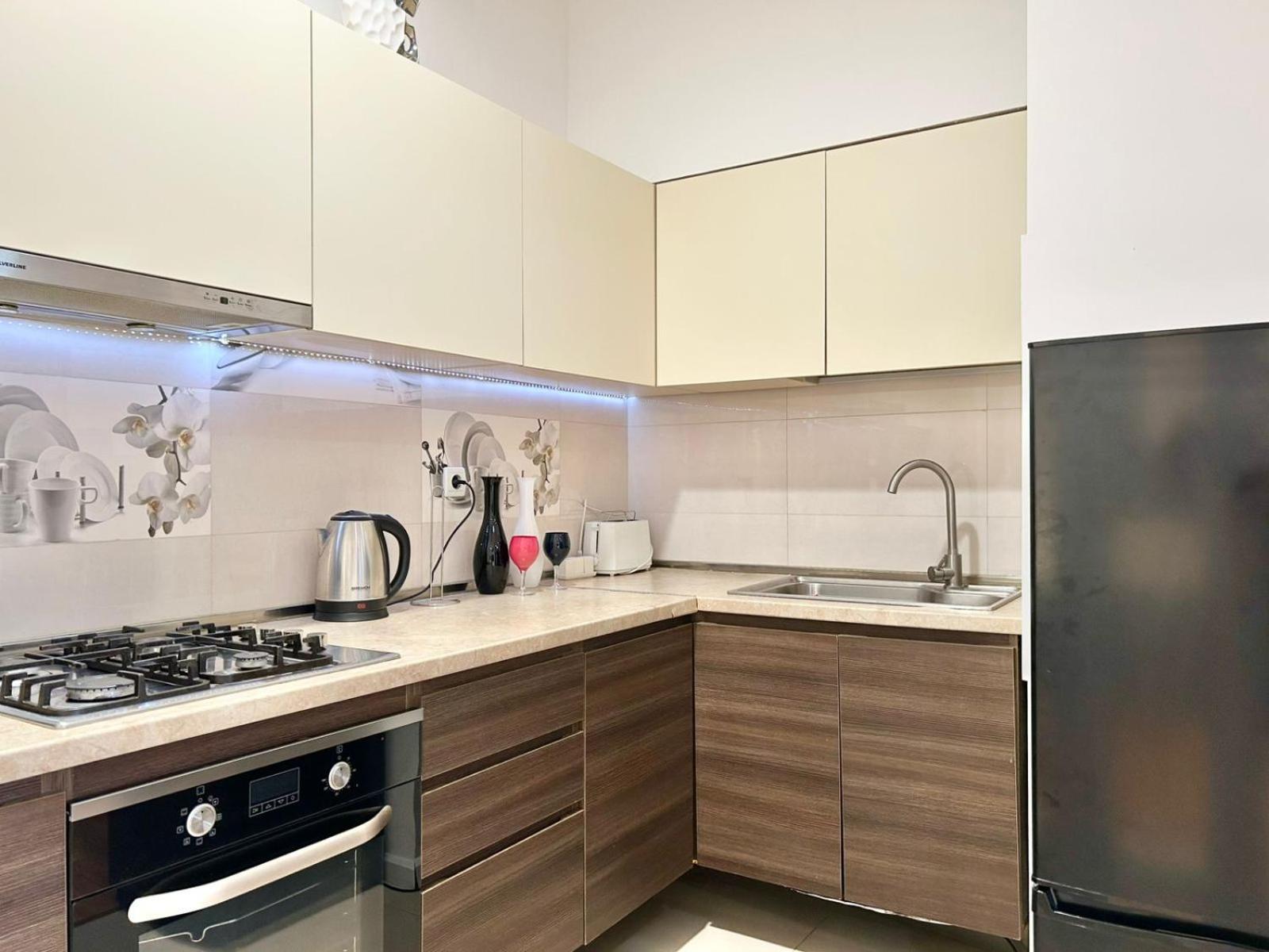 City Center - Next To Holiday Inn -2Br Apartment Tbilisi Eksteriør billede