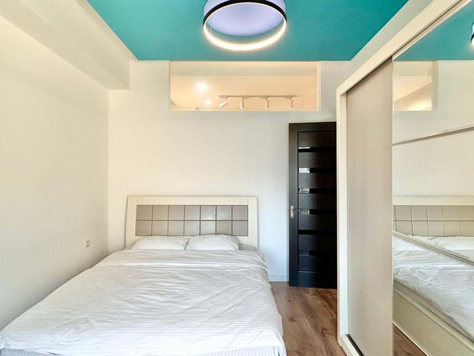 City Center - Next To Holiday Inn -2Br Apartment Tbilisi Eksteriør billede